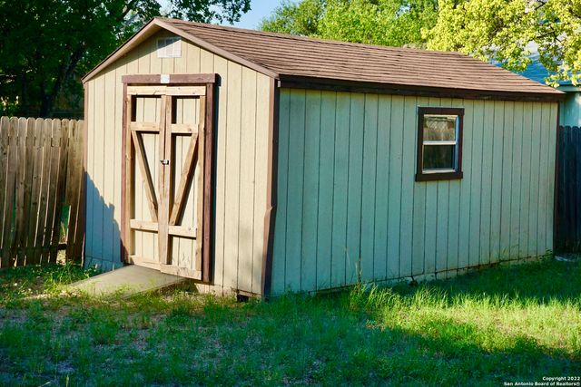 2434 FIELD WOOD, San Antonio, TX 78251