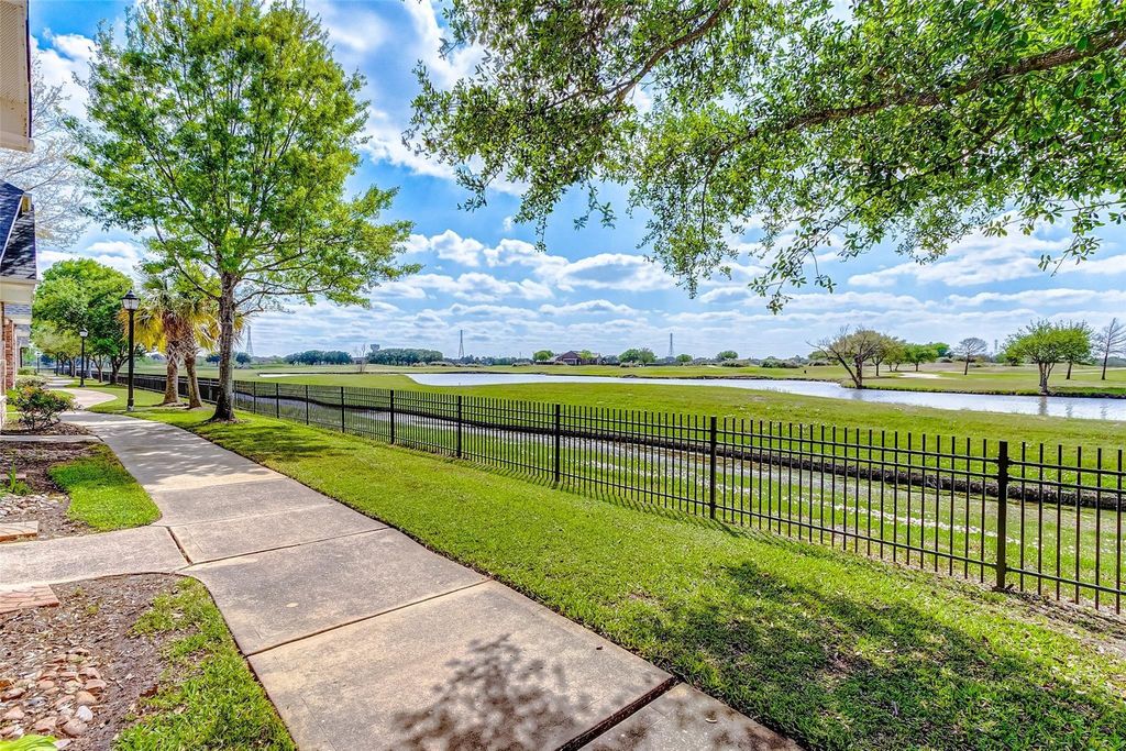 2614 Arbor Hill Lane, Pearland, TX 77584