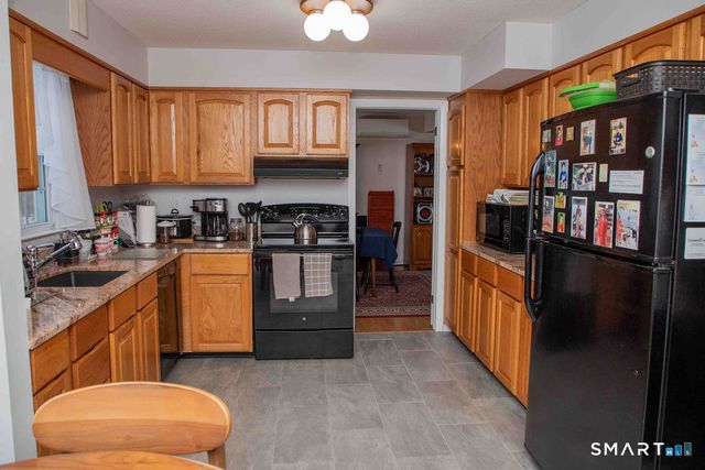 12 Craigemore Circle, Avon, CT 06001