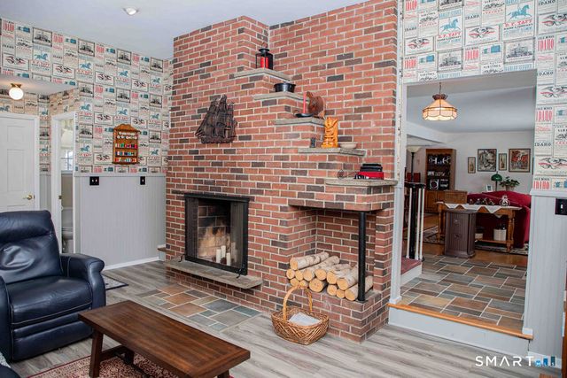 12 Craigemore Circle, Avon, CT 06001