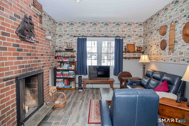 12 Craigemore Circle, Avon, CT 06001