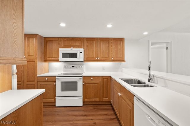 2915 W Gulf DR A201, Sanibel, FL 33957