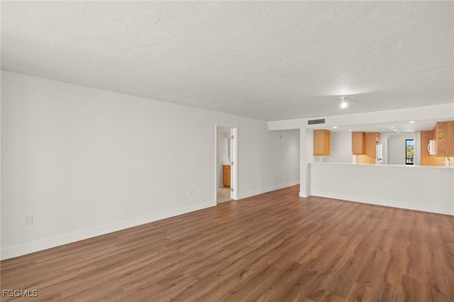 2915 W Gulf DR A201, Sanibel, FL 33957