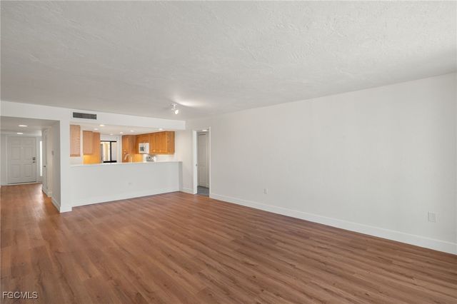 2915 W Gulf DR A201, Sanibel, FL 33957