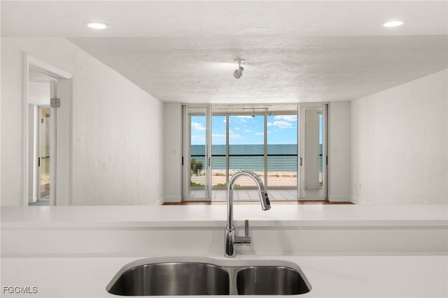 2915 W Gulf DR A201, Sanibel, FL 33957