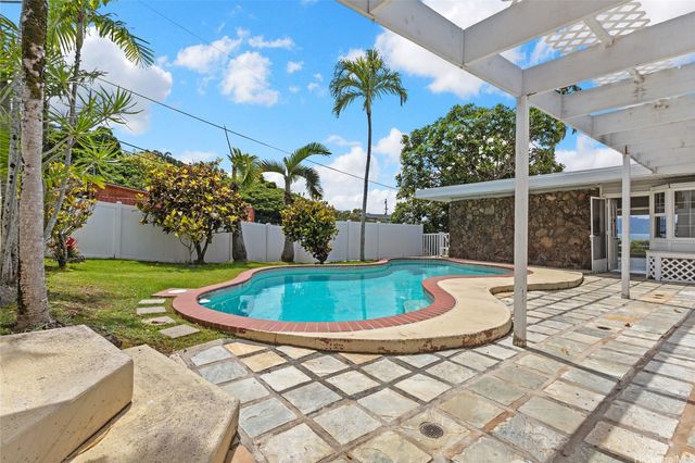 44-103 Kalenakai Place, Kaneohe, HI 96744