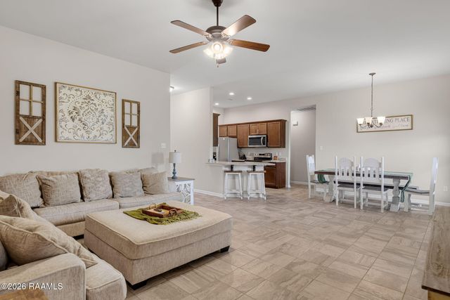 218 Hunters Hill Drive, Duson, LA 70529