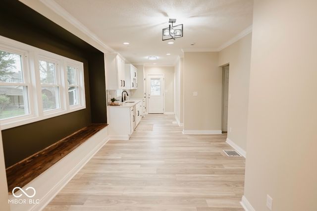 4504 Winthrop Avenue, Indianapolis, IN 46205
