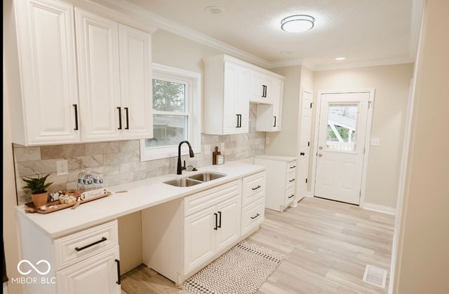 4504 Winthrop Avenue, Indianapolis, IN 46205