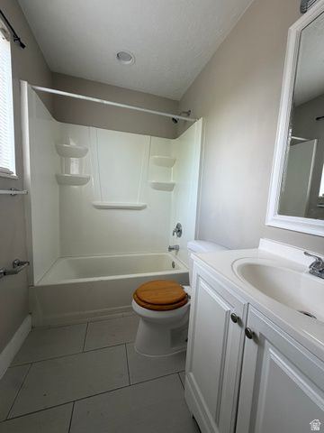 627 S JAKE GARN BLVD, Salt Lake City, UT 84104