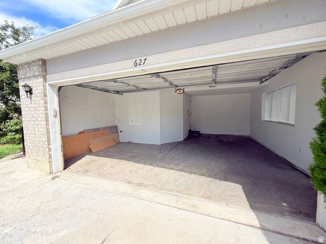 627 S JAKE GARN BLVD, Salt Lake City, UT 84104