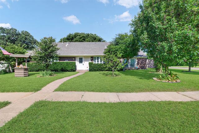 313 King Richard Street, Irving, TX 75061