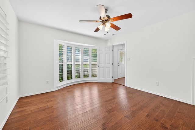 313 King Richard Street, Irving, TX 75061