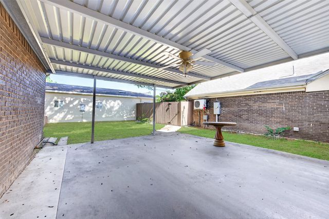 313 King Richard Street, Irving, TX 75061