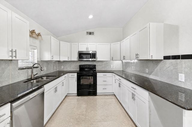 313 King Richard Street, Irving, TX 75061