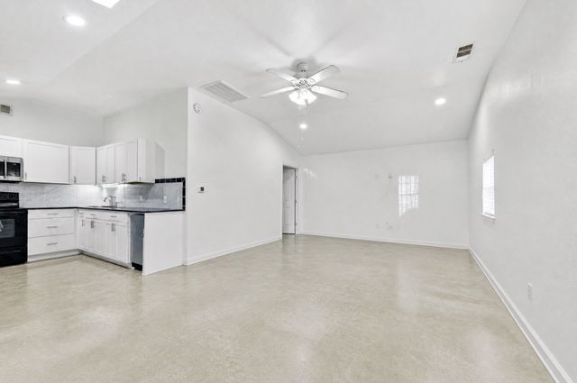 313 King Richard Street, Irving, TX 75061