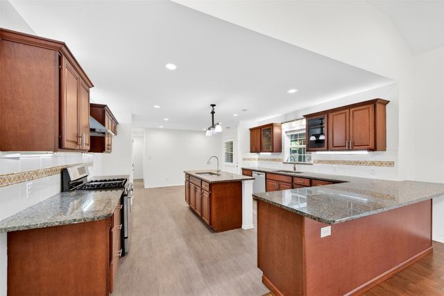 313 King Richard Street, Irving, TX 75061