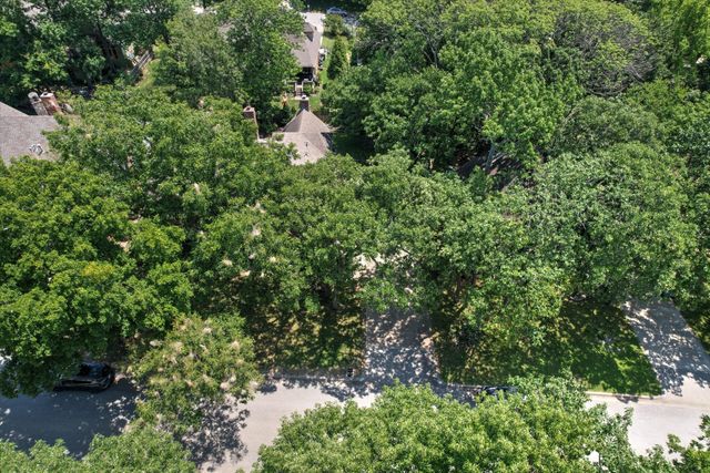 8919 S Lakewood Avenue, Tulsa, OK 74137