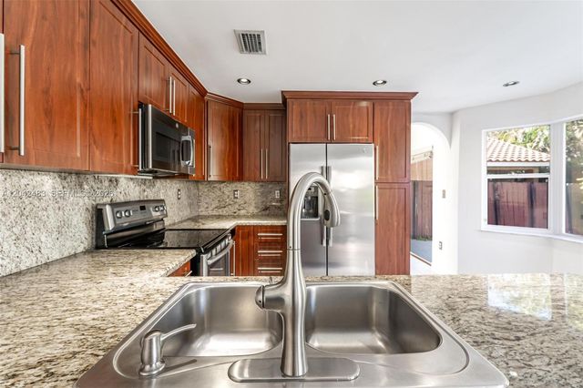 4671 SW 154th Place, Miami, FL 33185