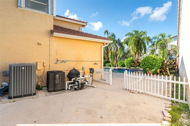 4671 SW 154th Place, Miami, FL 33185