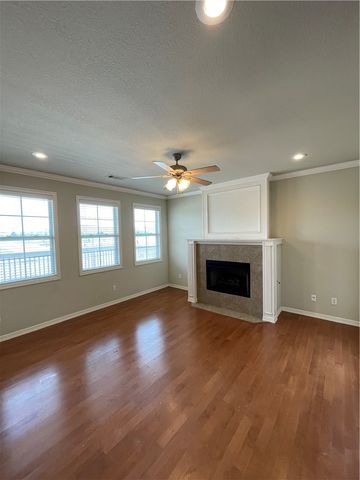 767 N Rupple Road, Fayetteville, AR 72704