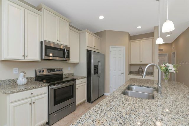 4296 EXPEDITION WAY 104, Osprey, FL 34229