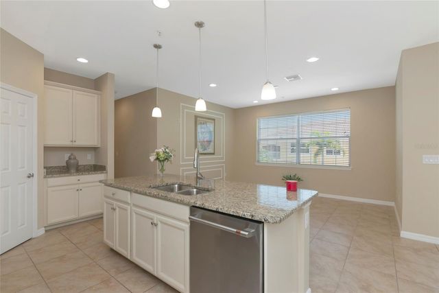4296 EXPEDITION WAY 104, Osprey, FL 34229
