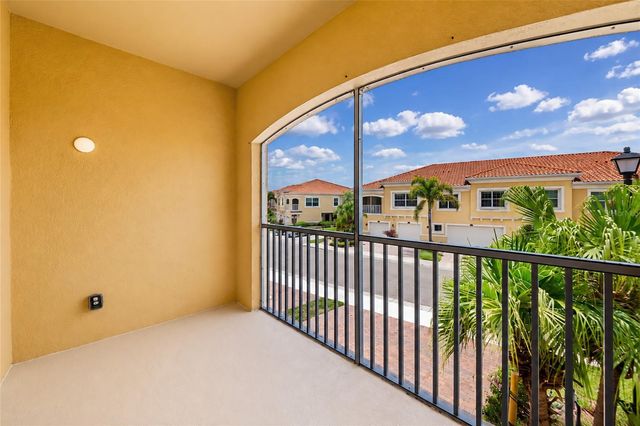 4296 EXPEDITION WAY 104, Osprey, FL 34229