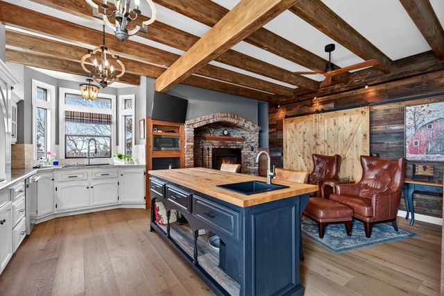 865 El Oro Dr, Auburn, CA 95603