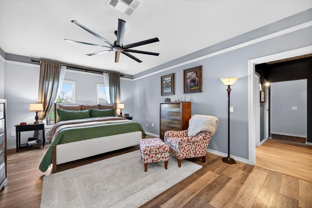 865 El Oro Dr, Auburn, CA 95603