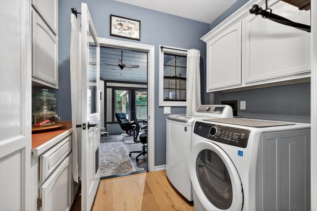 865 El Oro Dr, Auburn, CA 95603