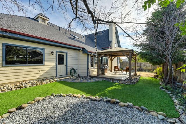 865 El Oro Dr, Auburn, CA 95603