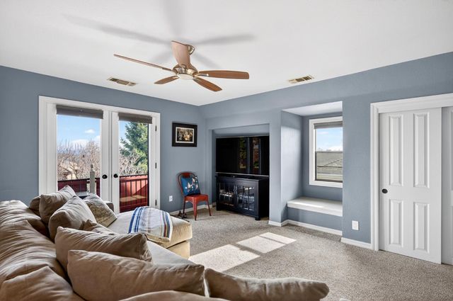 865 El Oro Dr, Auburn, CA 95603