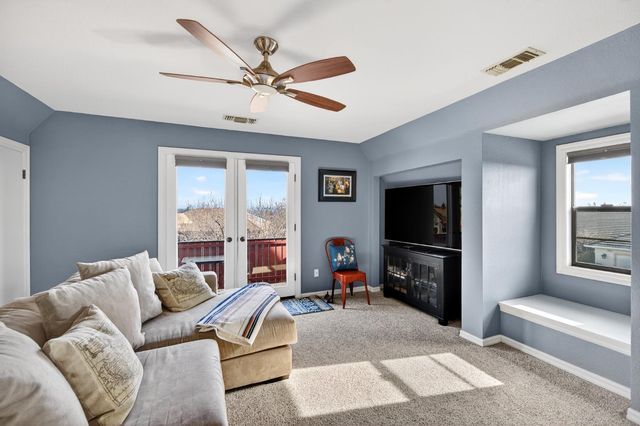 865 El Oro Dr, Auburn, CA 95603