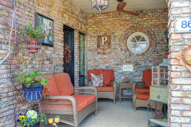 865 El Oro Dr, Auburn, CA 95603