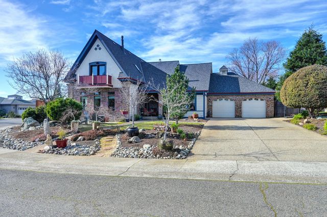 865 El Oro Dr, Auburn, CA 95603