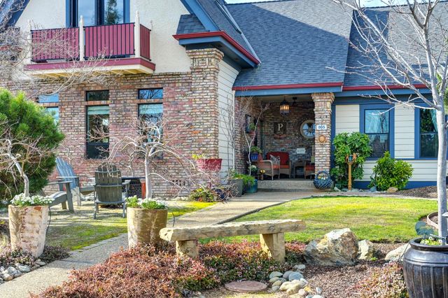 865 El Oro Dr, Auburn, CA 95603