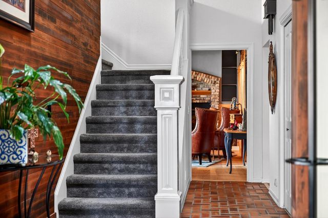 865 El Oro Dr, Auburn, CA 95603