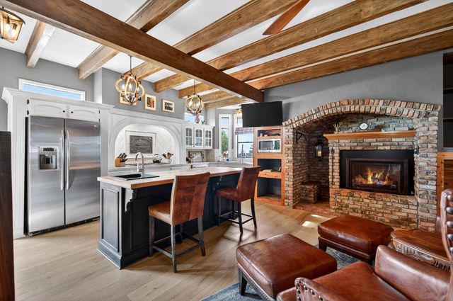 865 El Oro Dr, Auburn, CA 95603