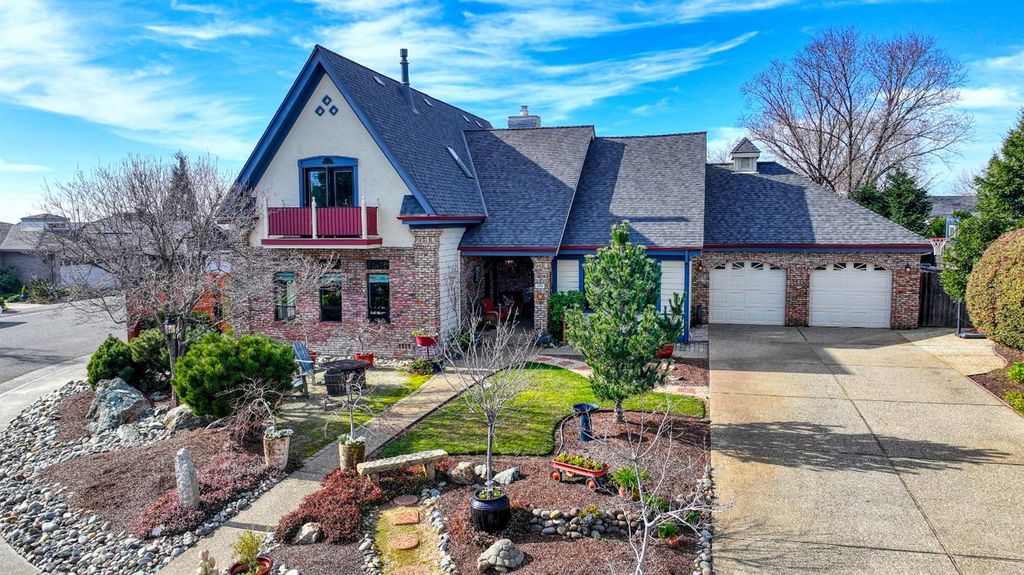 865 El Oro Dr, Auburn, CA 95603