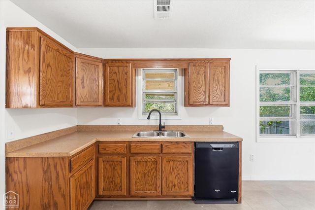 107 NW Inman Drive, Walnut Ridge, AR 72476