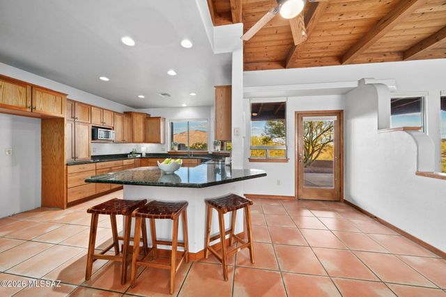 9742 N Camino Del Plata, Tucson, AZ 85742