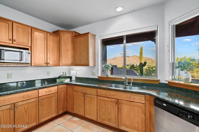 9742 N Camino Del Plata, Tucson, AZ 85742