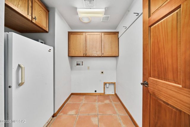 9742 N Camino Del Plata, Tucson, AZ 85742