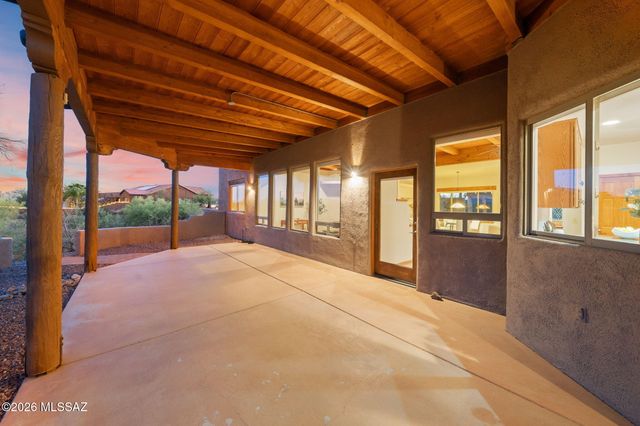 9742 N Camino Del Plata, Tucson, AZ 85742