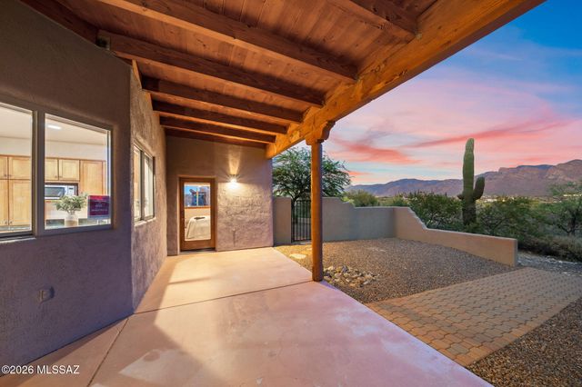 9742 N Camino Del Plata, Tucson, AZ 85742