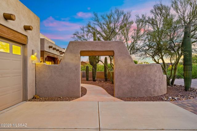 9742 N Camino Del Plata, Tucson, AZ 85742