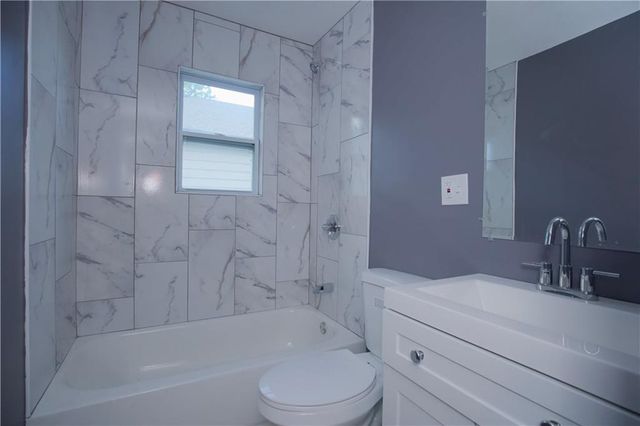 2722 Raytown Road, Kansas City, MO 64128