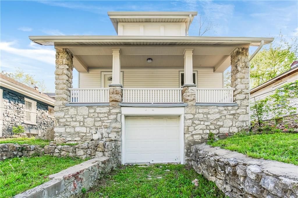 2722 Raytown Road, Kansas City, MO 64128