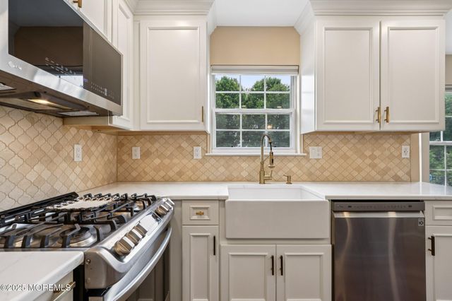 3 Macintosh Court, Jackson, NJ 08527